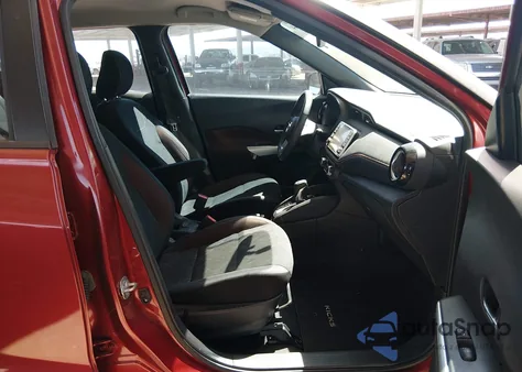 2018 Nissan Kicks Sr из США, поврежденный, VIN 3N1CP5CU9JL527014